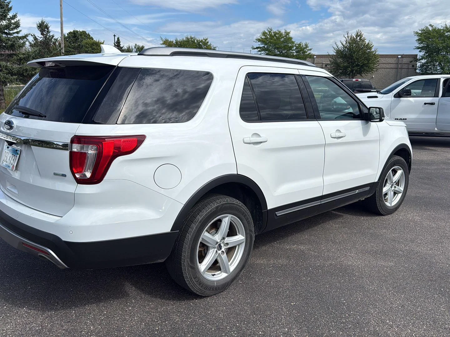 Used 2017 Ruby Red Metallic Tinted Clearcoat Ford XLT image 5
