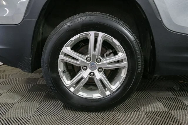 Used 2024 Silver GMC SLE image 16