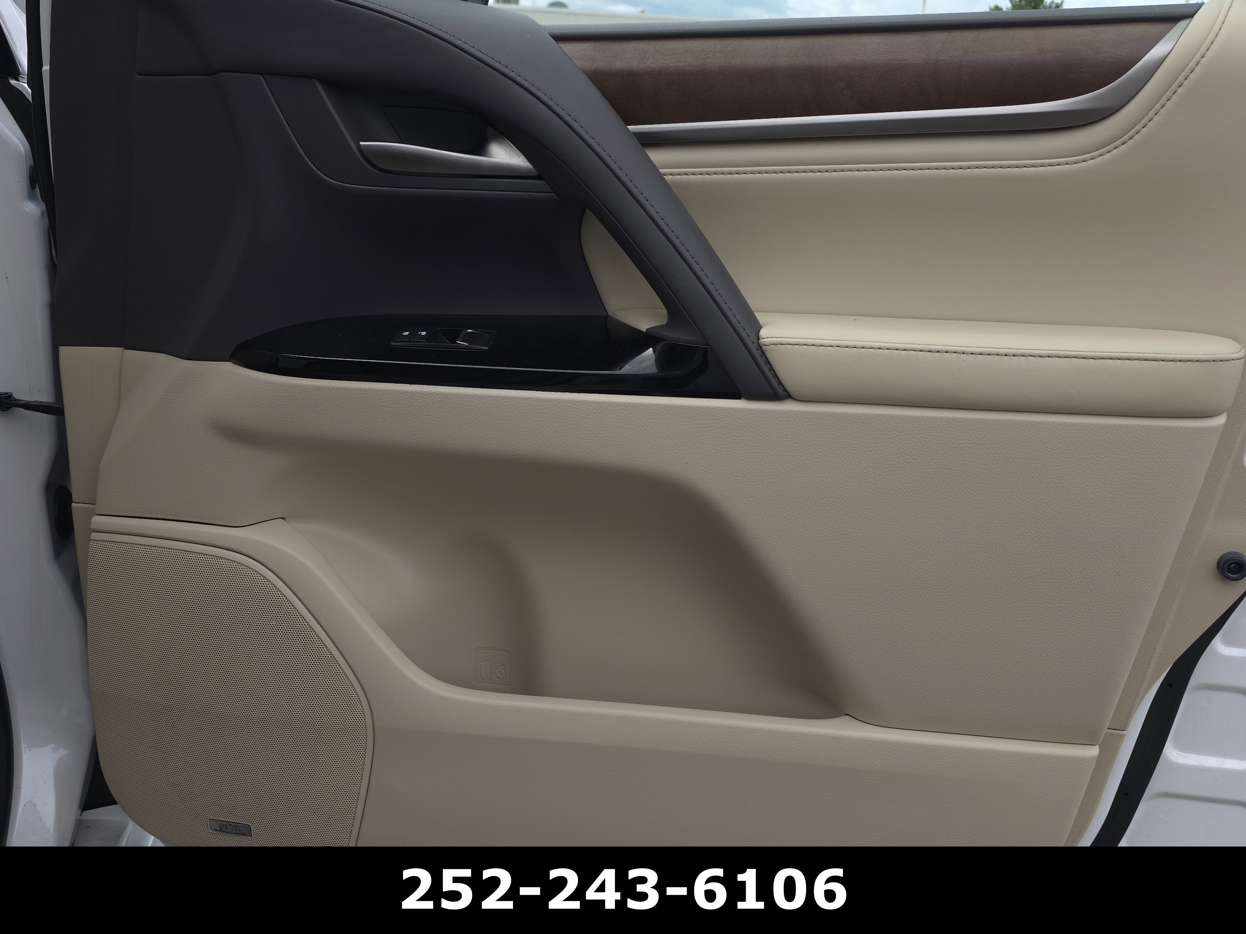 Used 2016 Starfire Pearl Lexus 570 image 55
