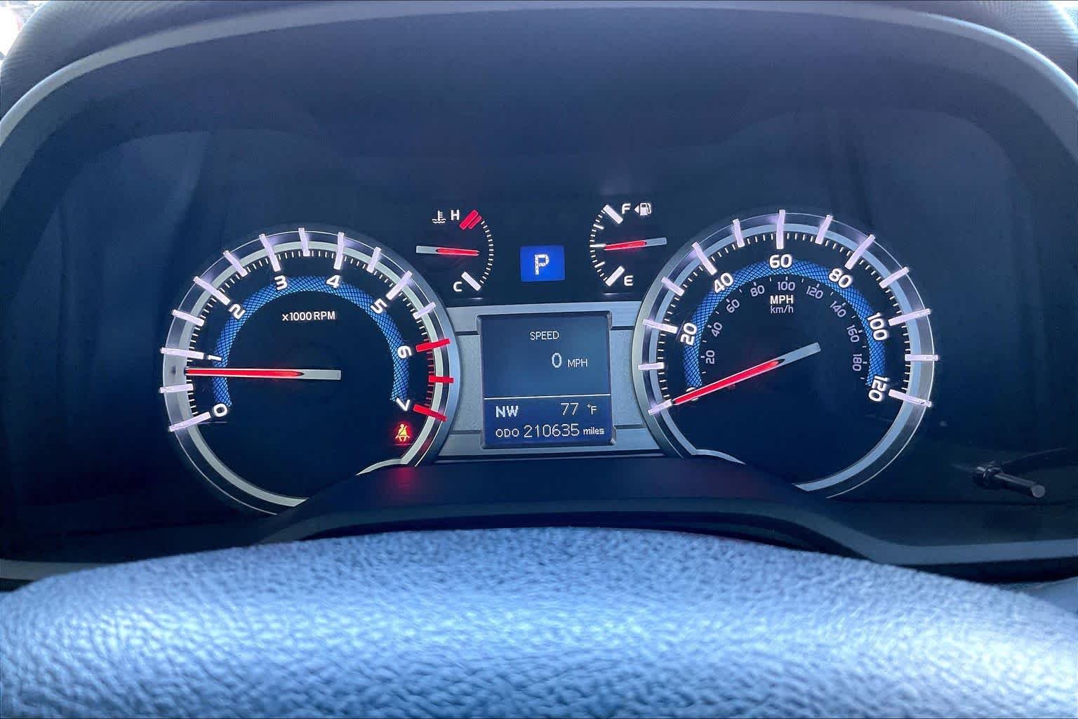 Used 2019 Super White Toyota SR5 image 25