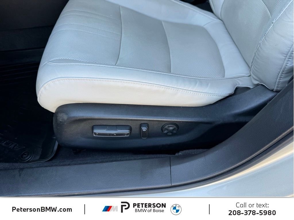 Used 2018  Honda Touring image 19