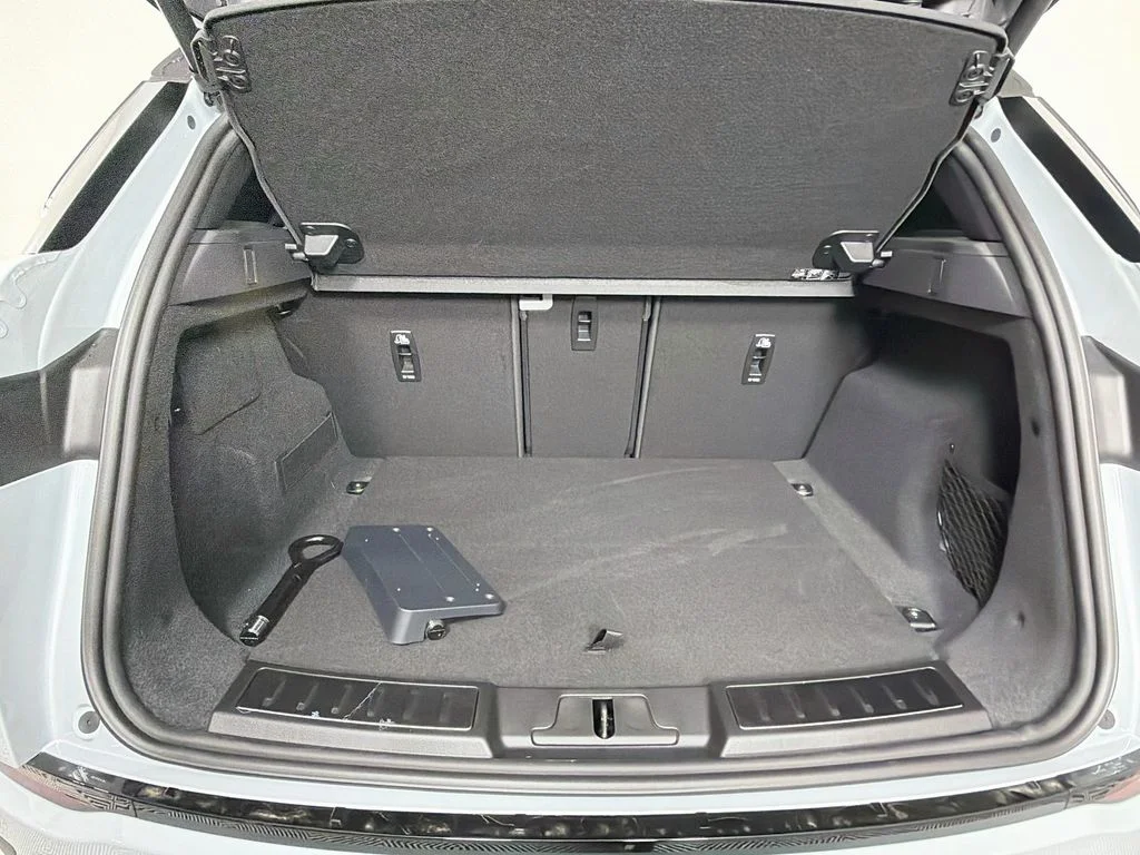 New 2026 Arroios Grey Land Rover S image 28