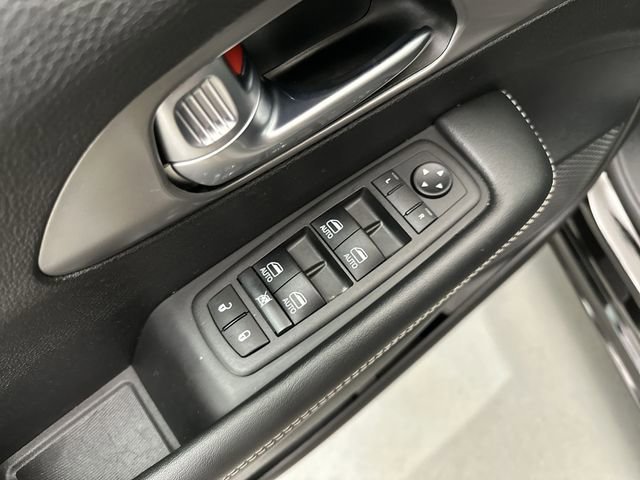 Used 2025 Black Chrysler Select image 19