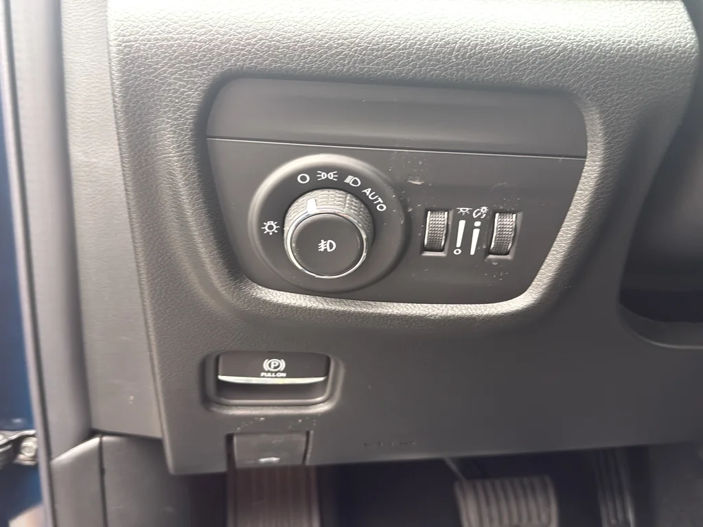 New 2027 Blue Jeep Limited image 28