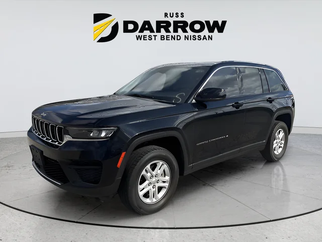 Used 2023 Black Jeep Laredo image 1