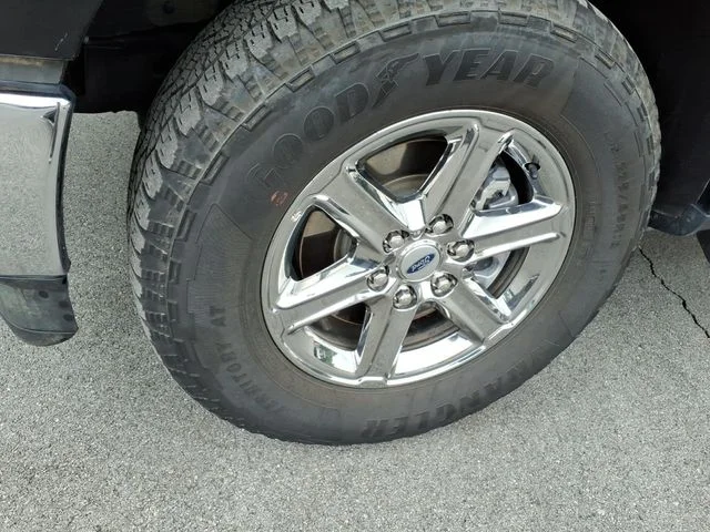Used 2025 Black Ford XLT image 14