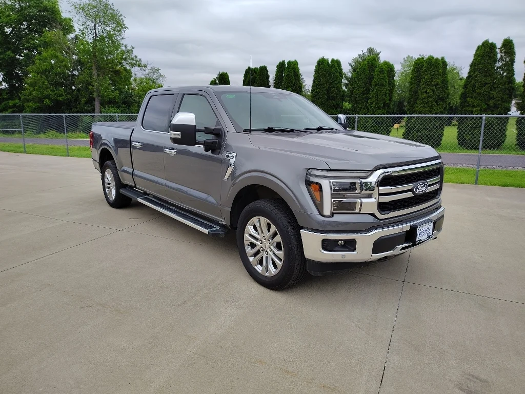 Used 2025 Carbonized Gray Metallic Ford LARIAT image 20