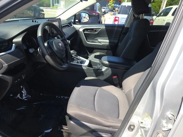 Used 2022 Silver Toyota LE image 14