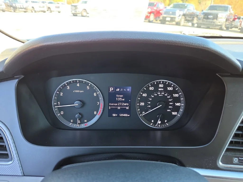 Used 2015 Blue Hyundai SE image 19