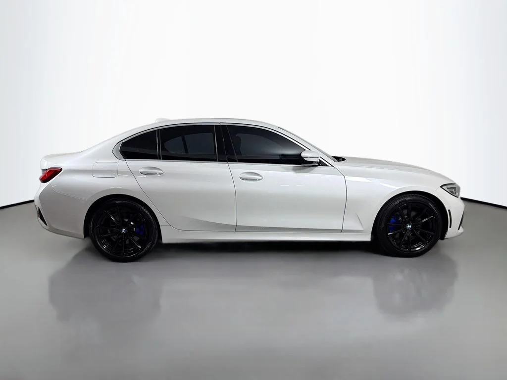 Used 2019 White BMW 330i image 4