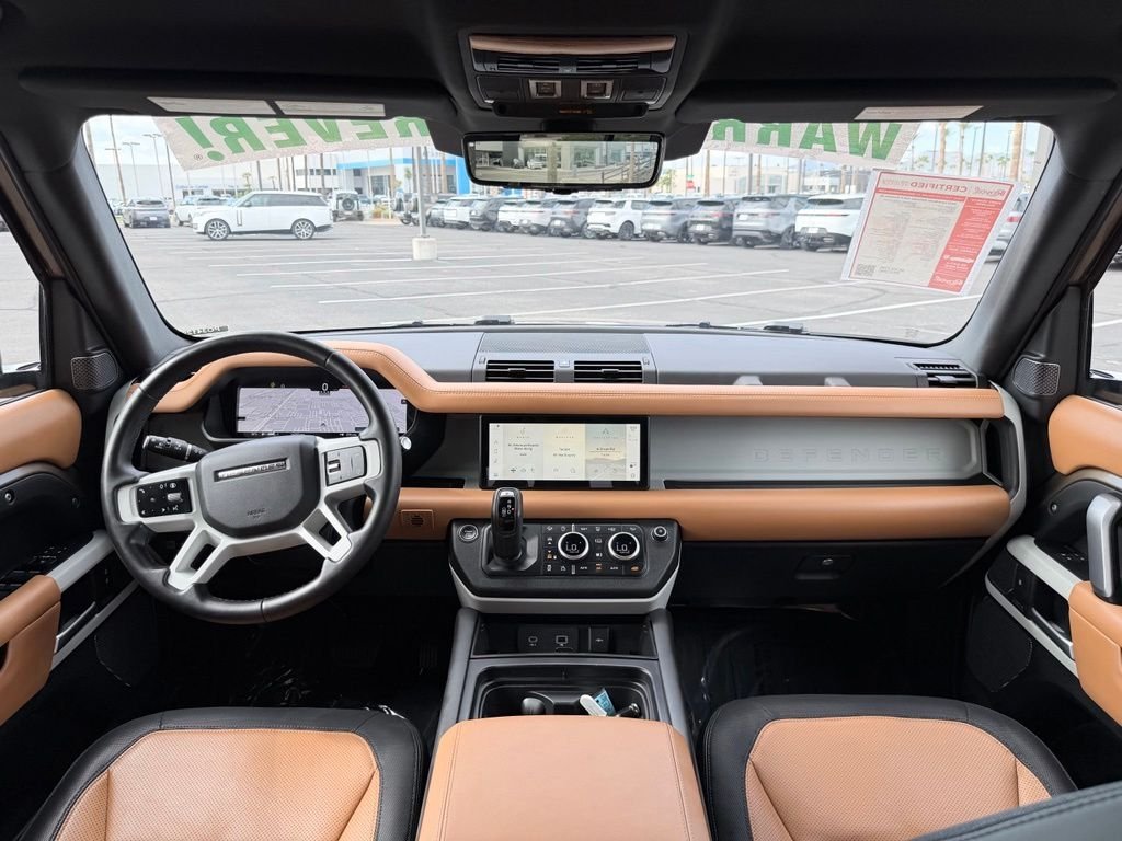 Used 2024 Brown Land Rover X-Dynamic SE image 10