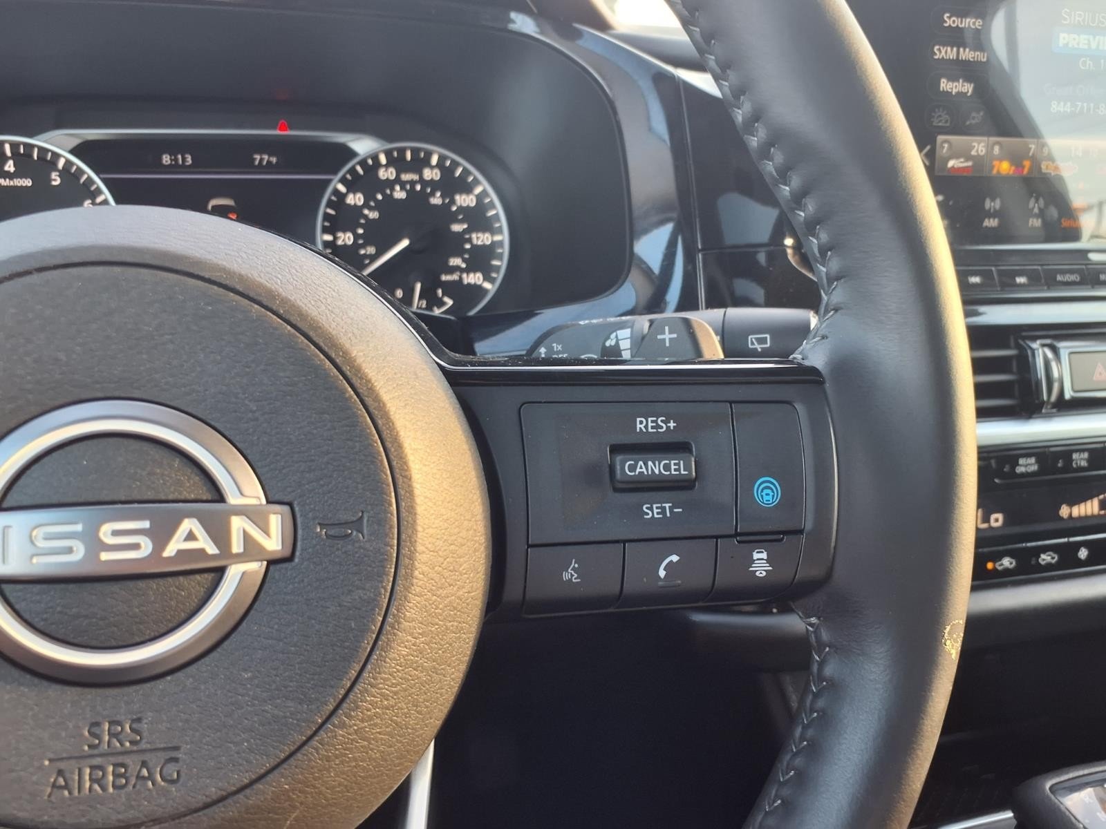 2022 Nissan Pathfinder SL Black at Robbins Nissan
