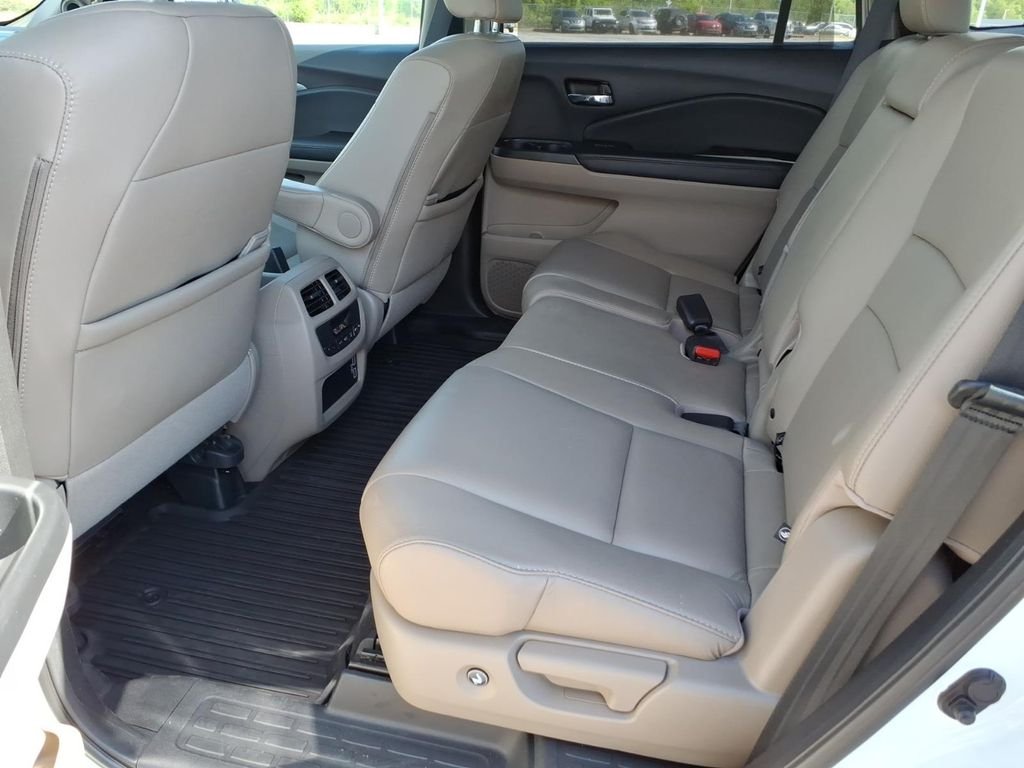 Used 2020 Silver Honda EX-L image 12
