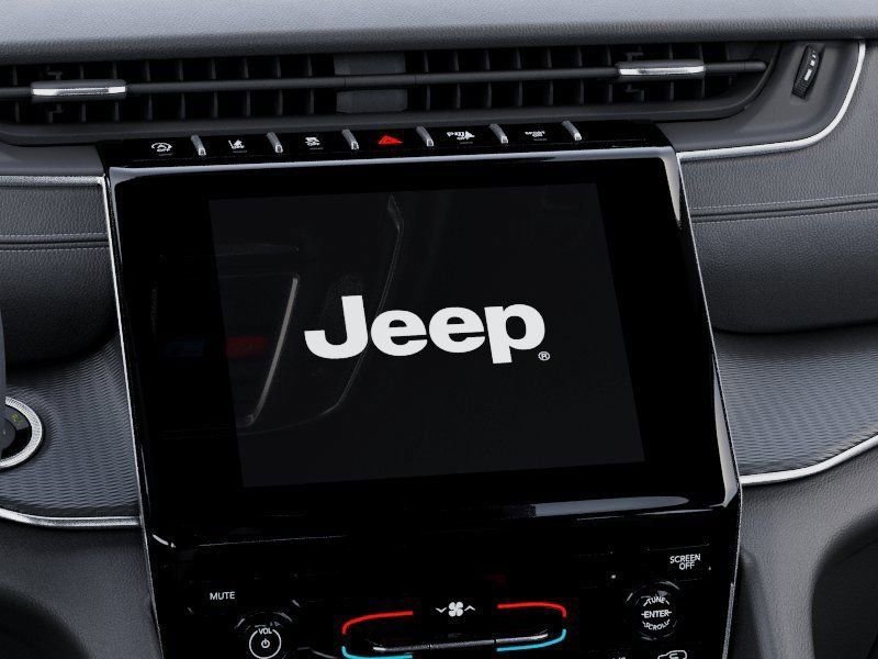 Used 2025 Black Jeep Laredo image 18