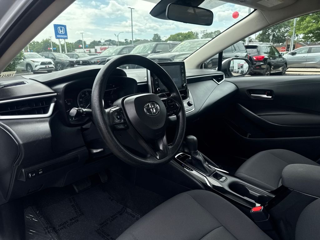Used 2020 Silver Toyota LE image 13