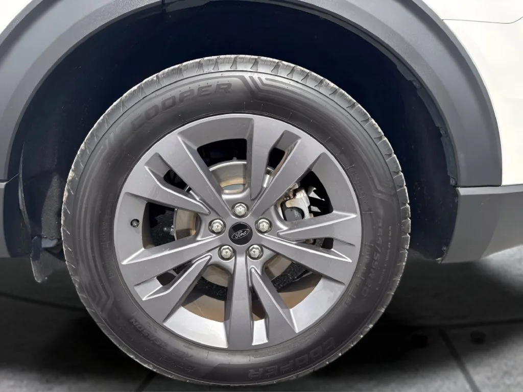 Used 2022 White Ford XLT image 33