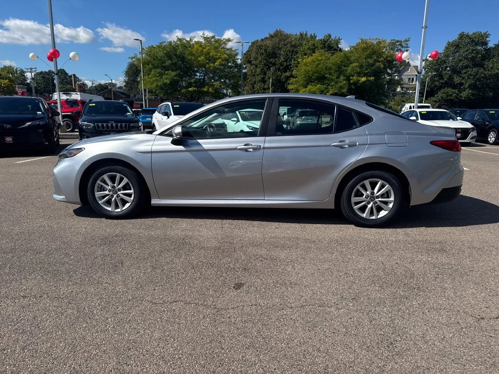 Used 2025 Silver Toyota LE image 4