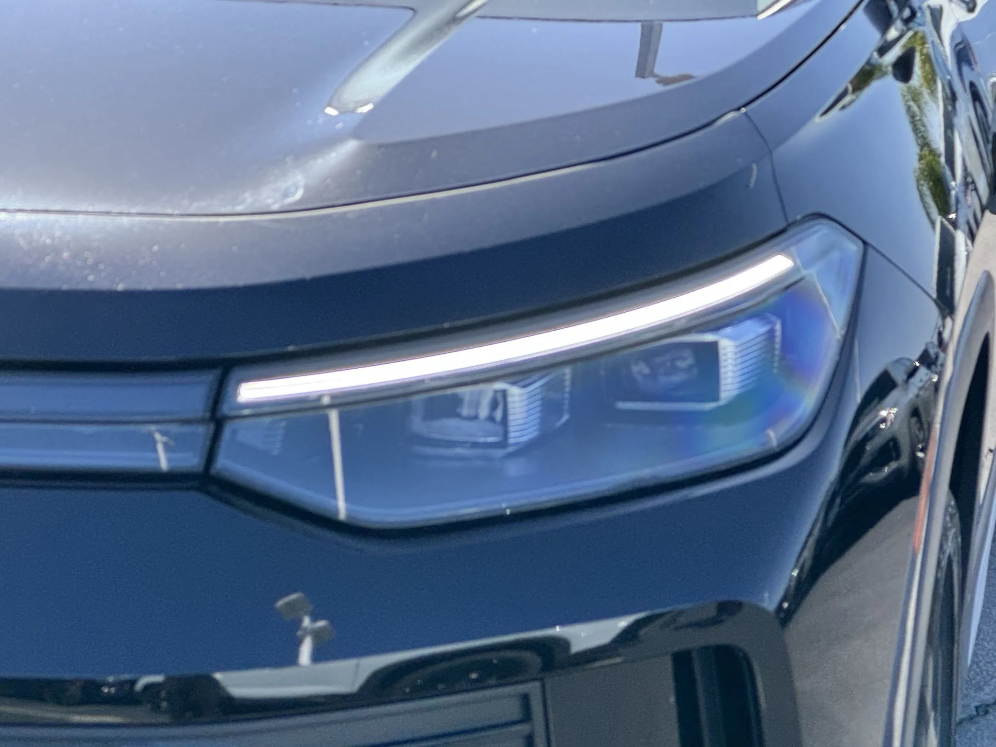 New 2026 Deep Black Pearl Volkswagen SE image 4