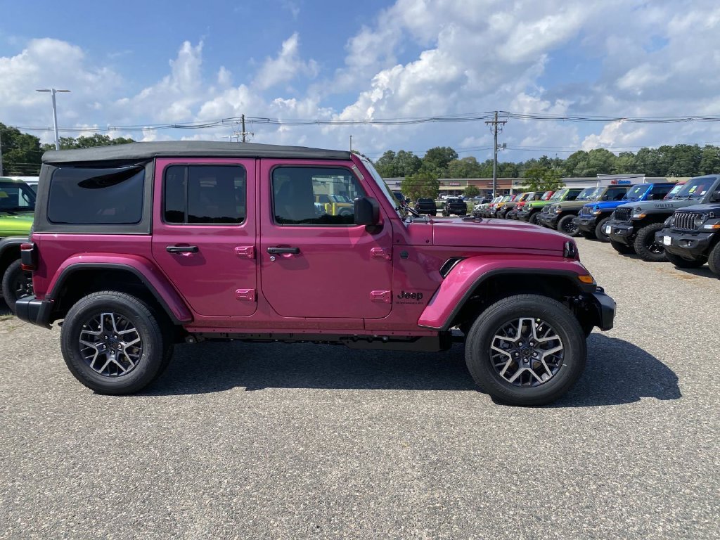 New 2026 Tuscadero Pearl-Coat Exterior Paint Jeep Sahara image 2