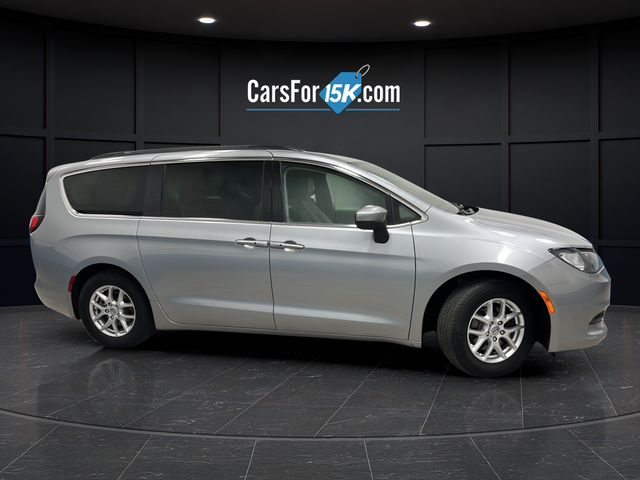 Used 2021 Billet Silver Metallic Clearcoat Chrysler LXI image 8