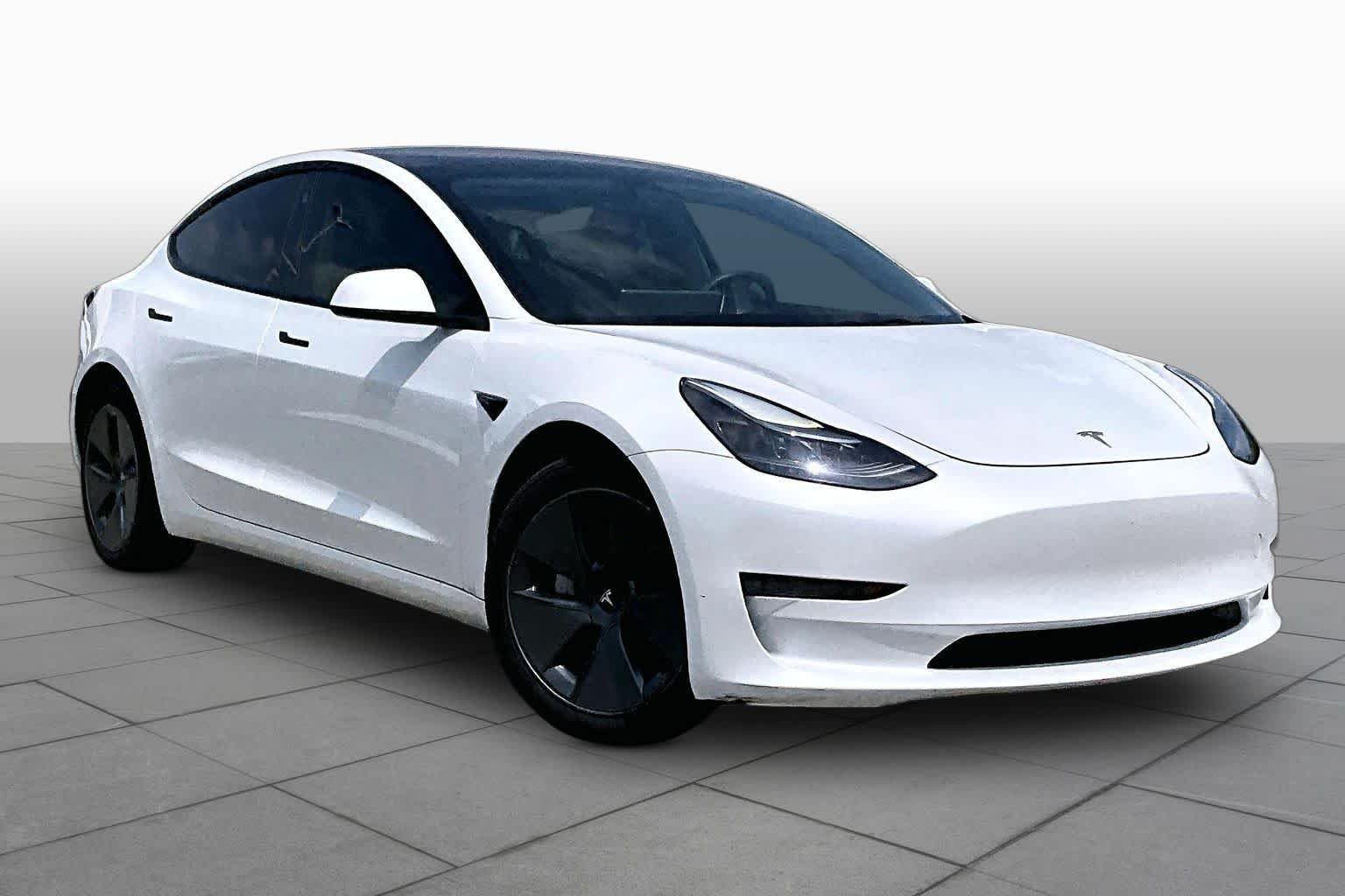 Used 2023 Pearl White Multi-Coat Tesla  image 2