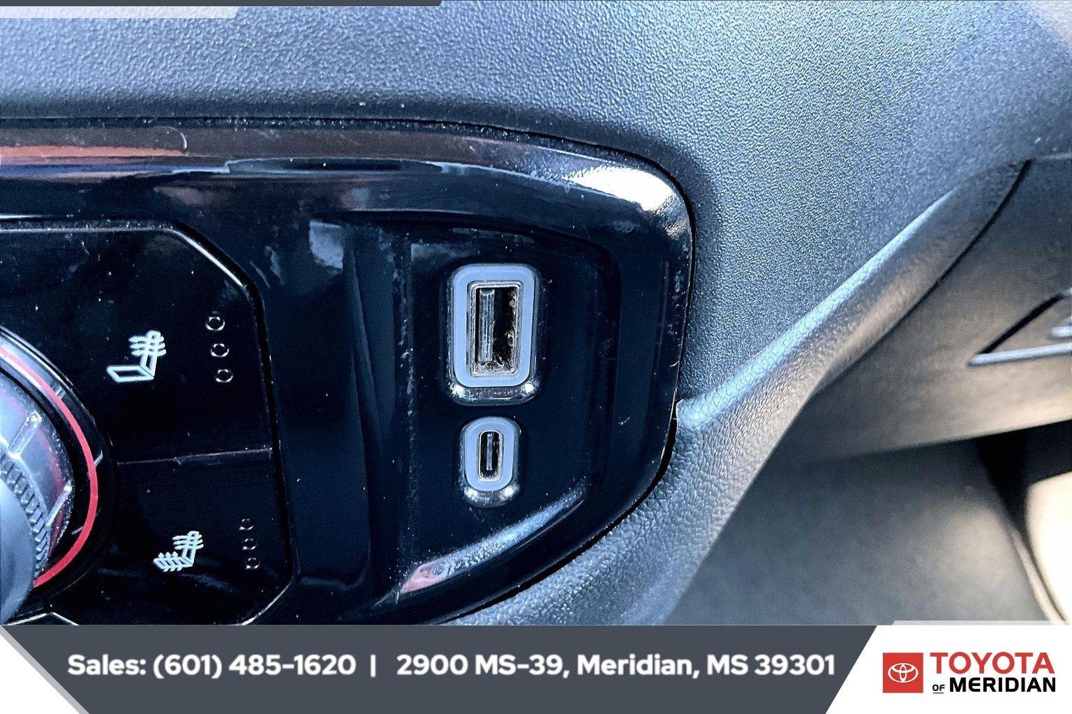 Used 2024 Sterling Metallic GMC Elevation image 22