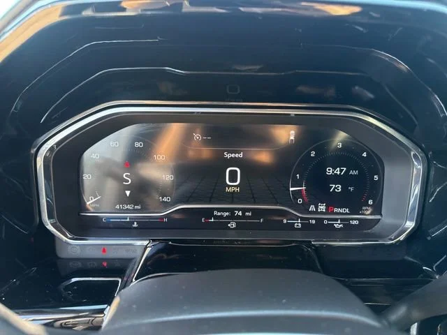 Used 2024 Sterling Metallic GMC Elevation image 22