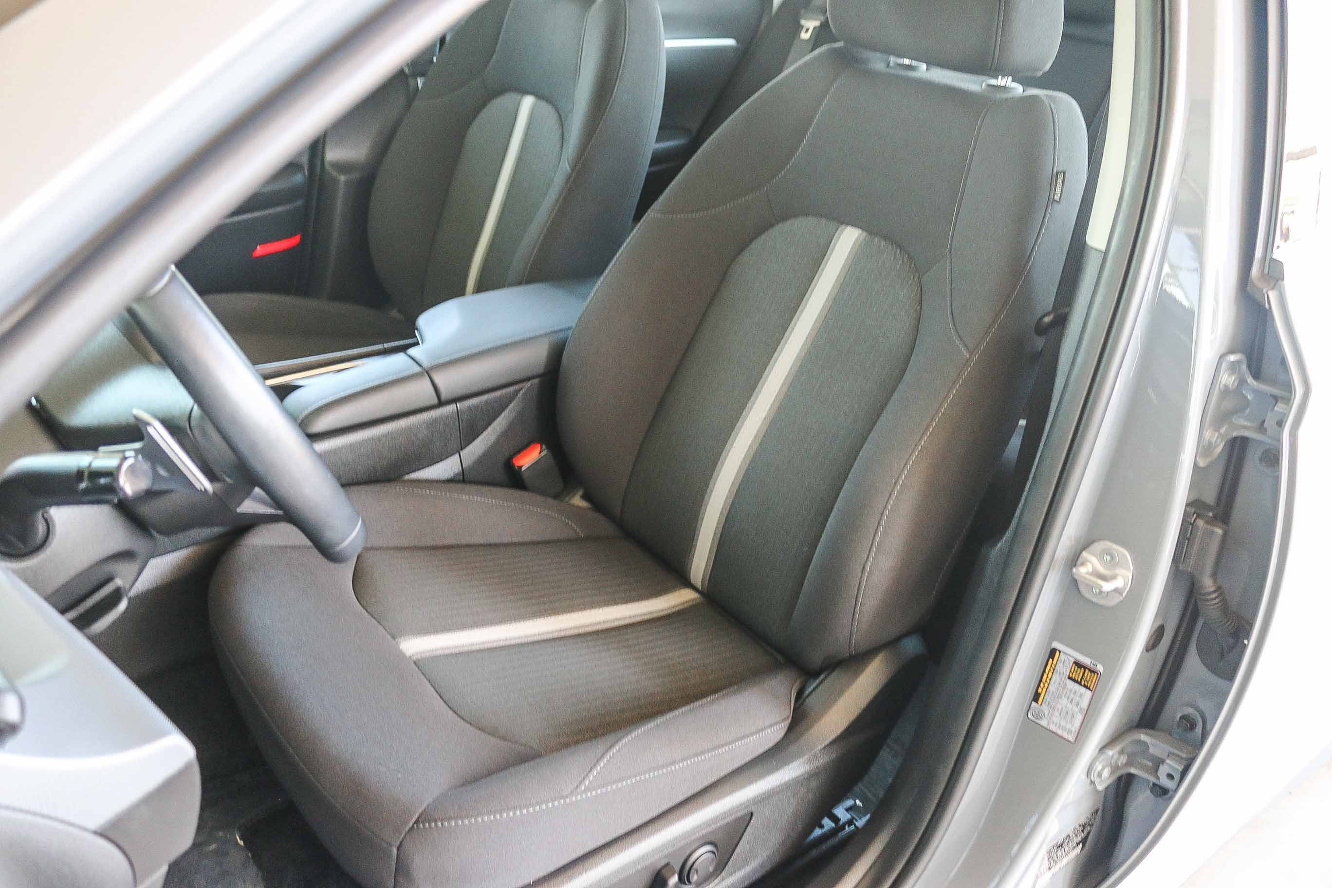 Certified Used 2025 Transmission Blue Hyundai SEL image 22