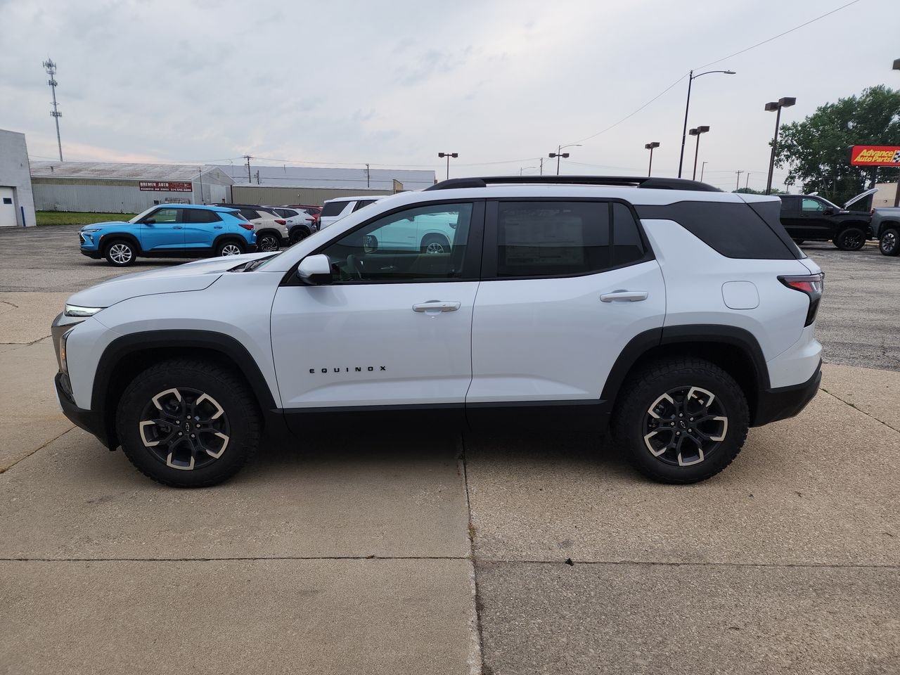 New 2027 Polar White Tricoat Chevrolet AWD ACTIV image 5