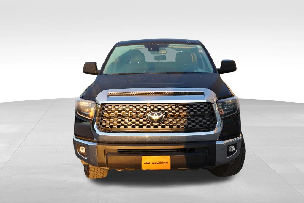 Used 2021 Midnight Black Metallic Toyota SR5 image 12