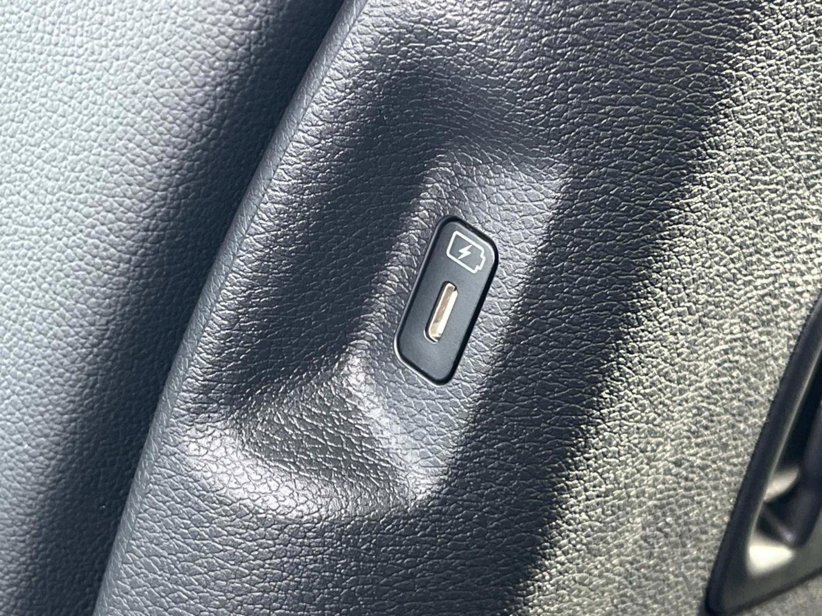 New 2026 Ebony Black Kia EX image 17