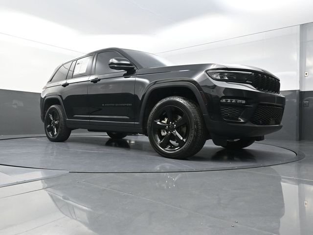 Used 2023 Black Jeep Limited image 20