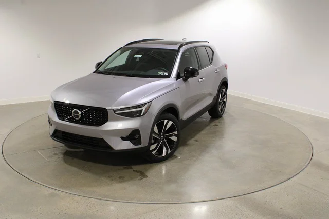 2026 Volvo XC40 B5 Ultra