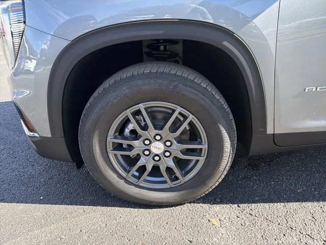 New 2026 Sterling Metallic GMC Elevation image 33