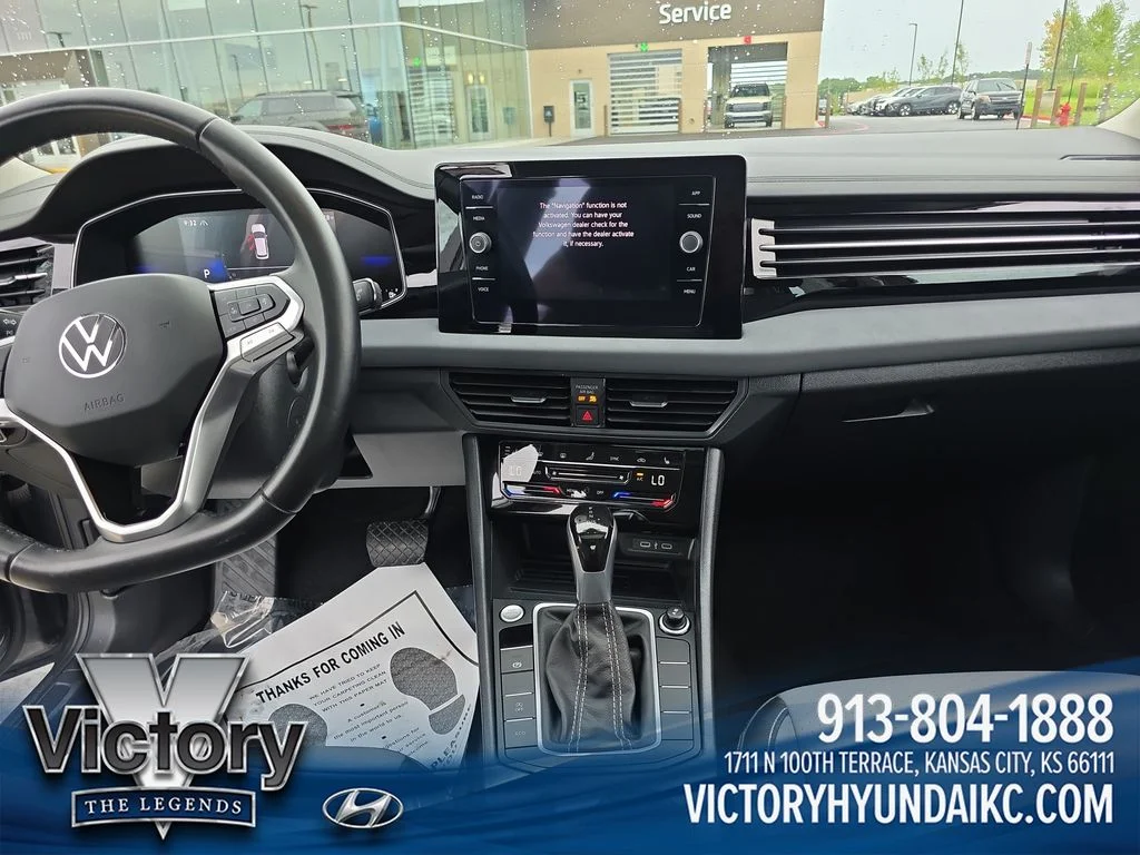 Used 2025  Volkswagen 1.5T SE image 17