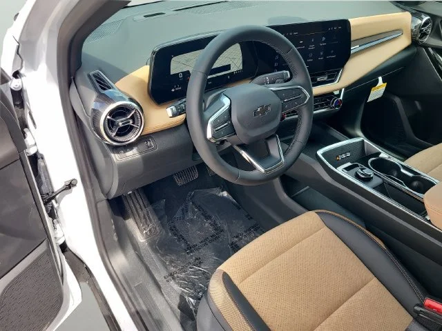 New 2027 Polar White Tricoat Chevrolet ACTIV image 21