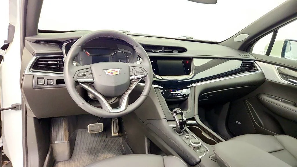 Used 2024 Crystal White Tricoat Cadillac AWD 4dr Sport w/ Six-Person Seating image 13