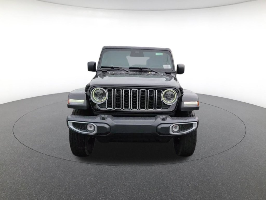 New 2027 Black Clear-Coat Paint Jeep Sahara image 3