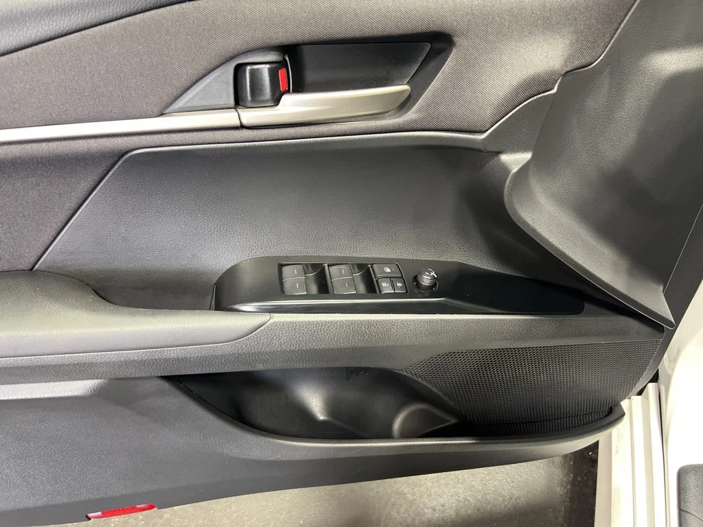 Used 2025 White Toyota LE image 17