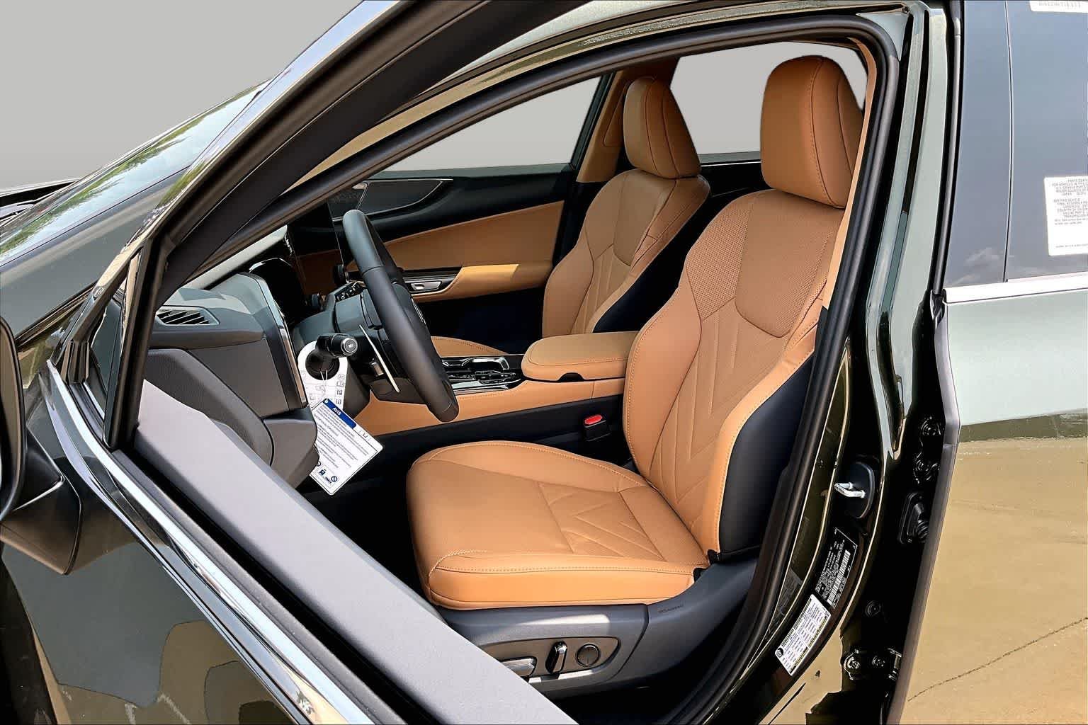 New 2026 Nori Green Pearl Lexus LUXURY AWD image 9