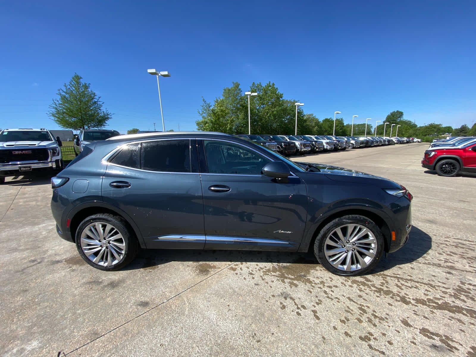 2026 Buick Envision Avenir - Photo 3
