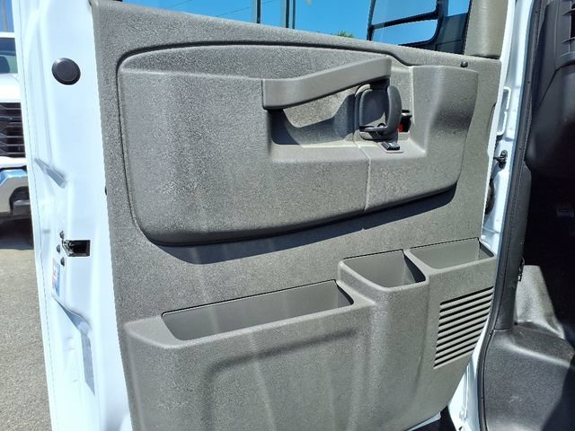 2025 Chevrolet Express Cargo Work Van - Photo 20