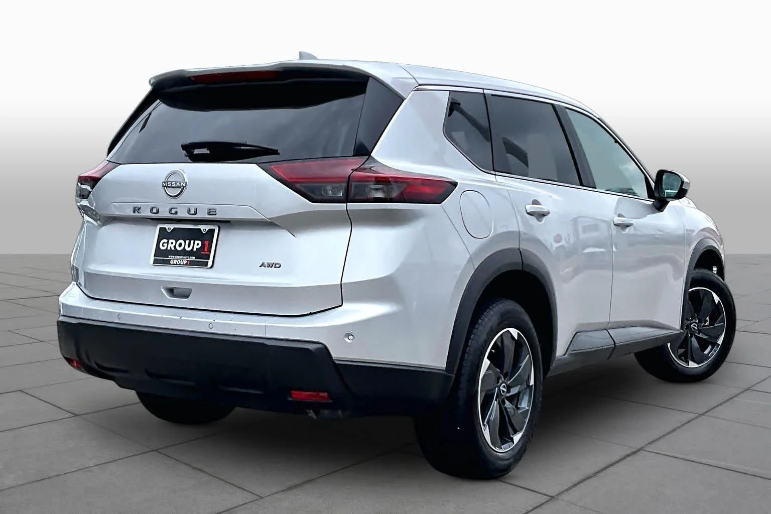 Used 2025 Brilliant Silver Metallic Nissan SV image 12