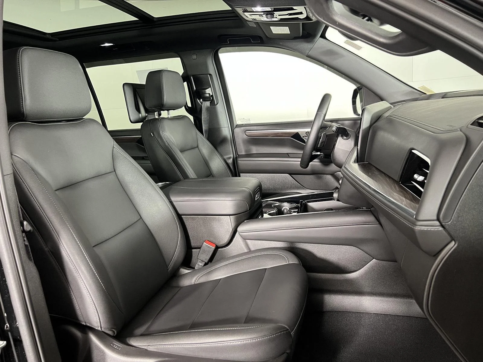 Used 2026 Black Chevrolet Z71 image 28