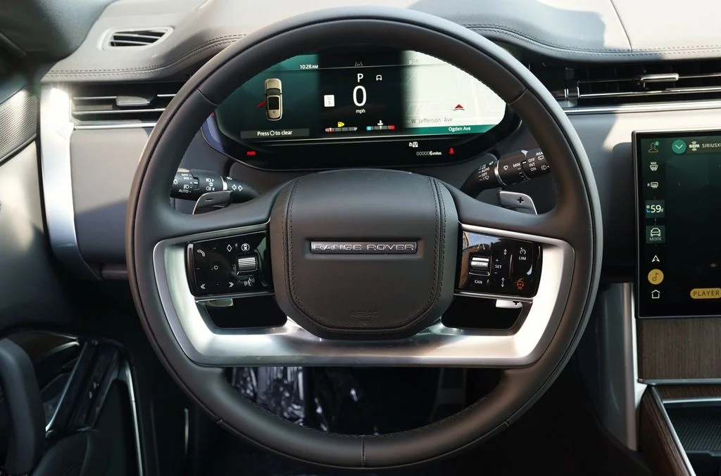 New 2026 Fuji White Land Rover SE image 17