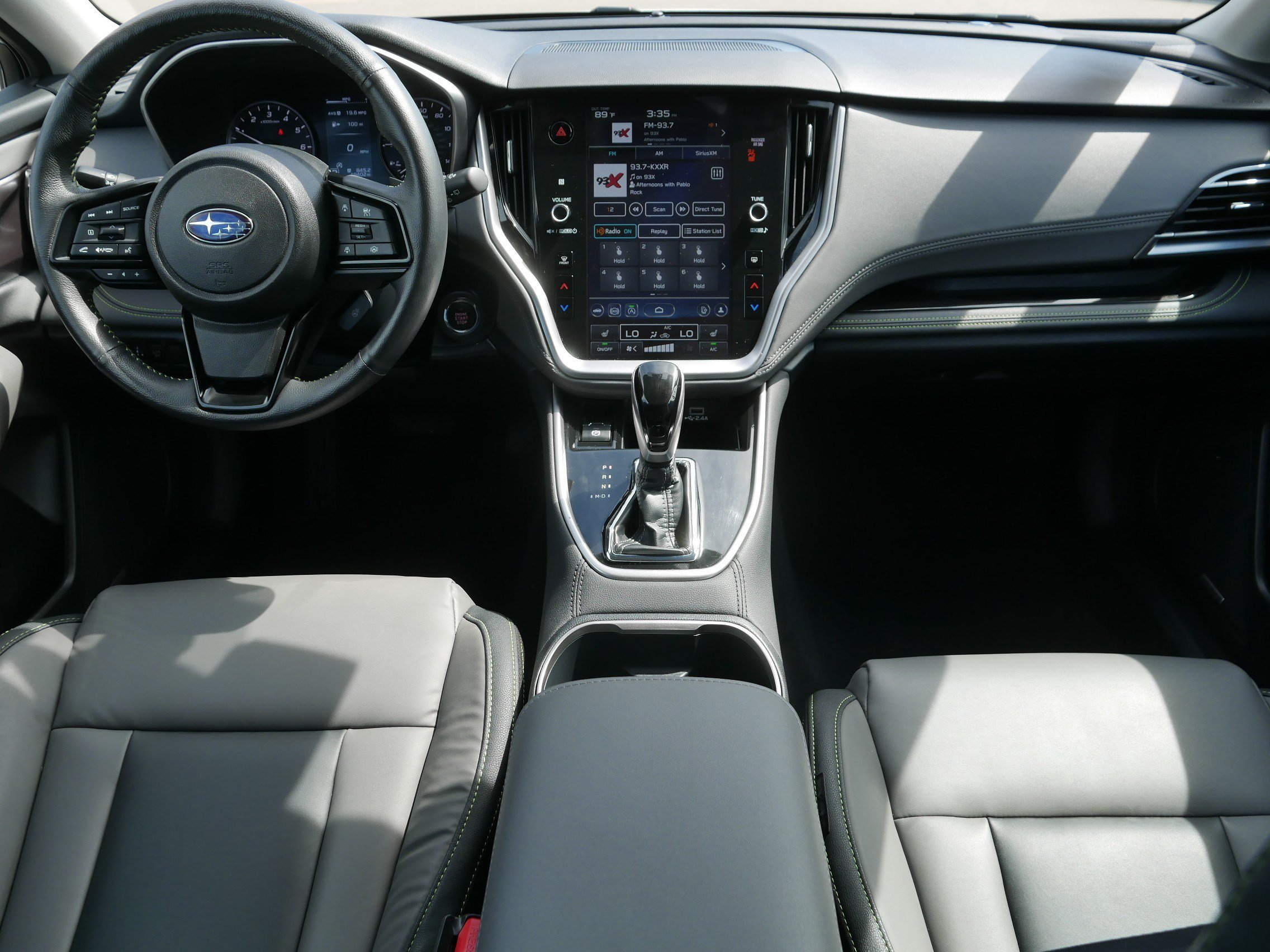 Used 2025 Crystal White Pearl Subaru Onyx Edition image 10