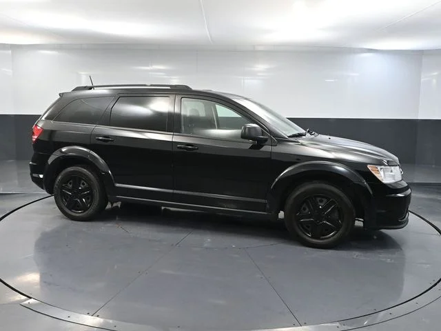 Used 2019 Black Dodge SE image 3