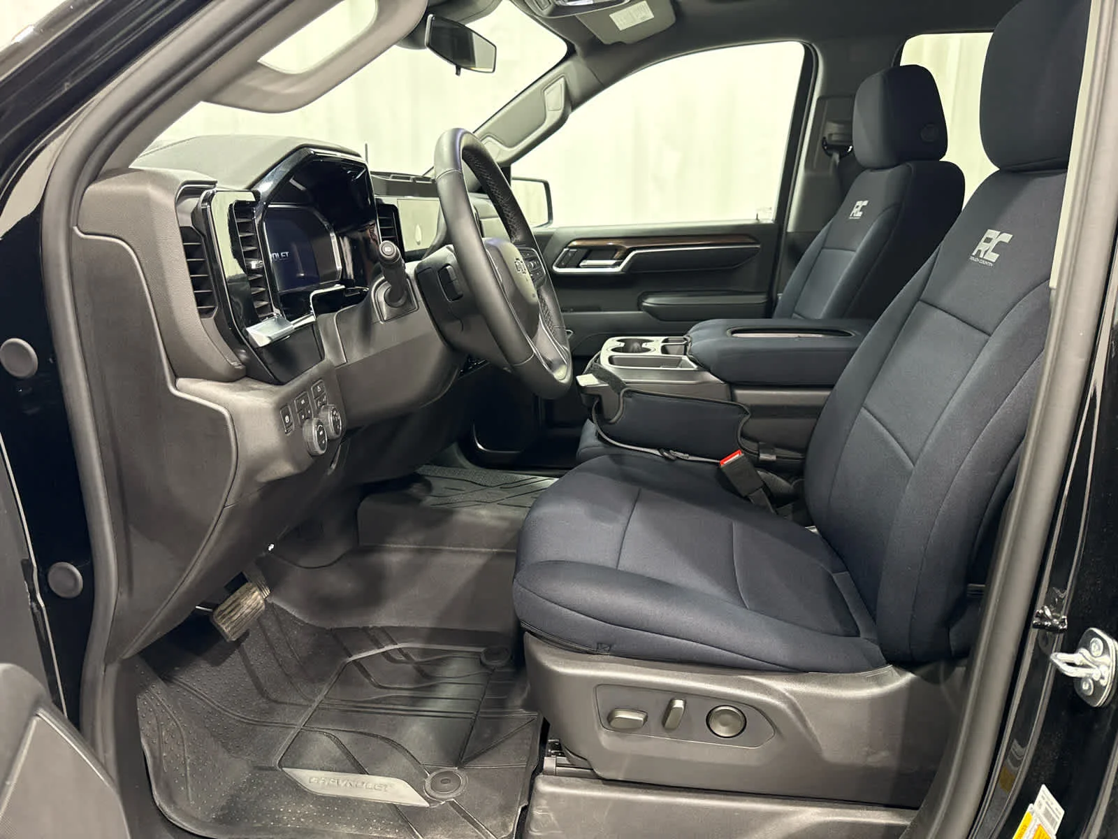 Used 2026 Black Chevrolet RST image 11
