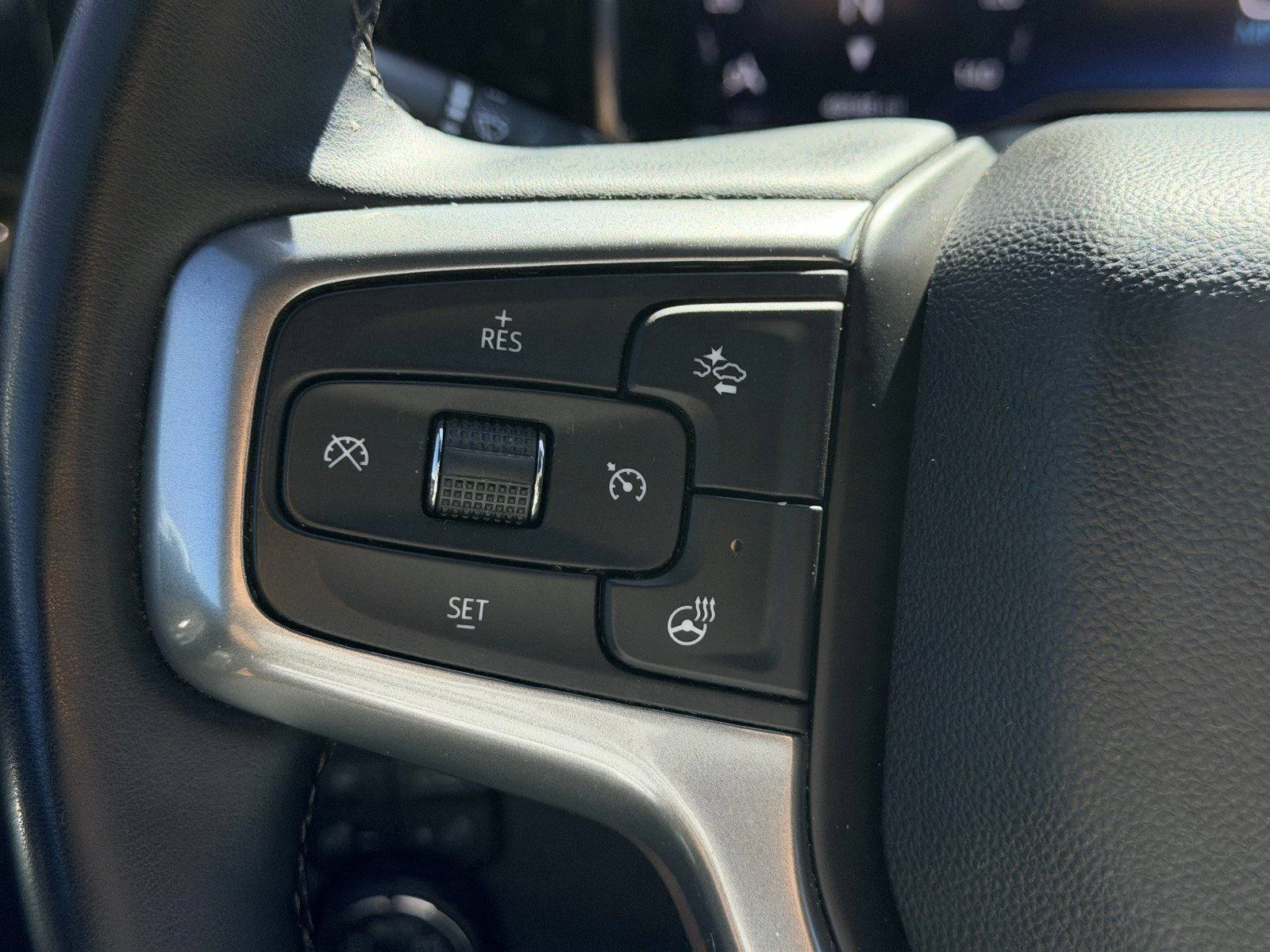 Used 2024 Summit White Chevrolet LT image 24