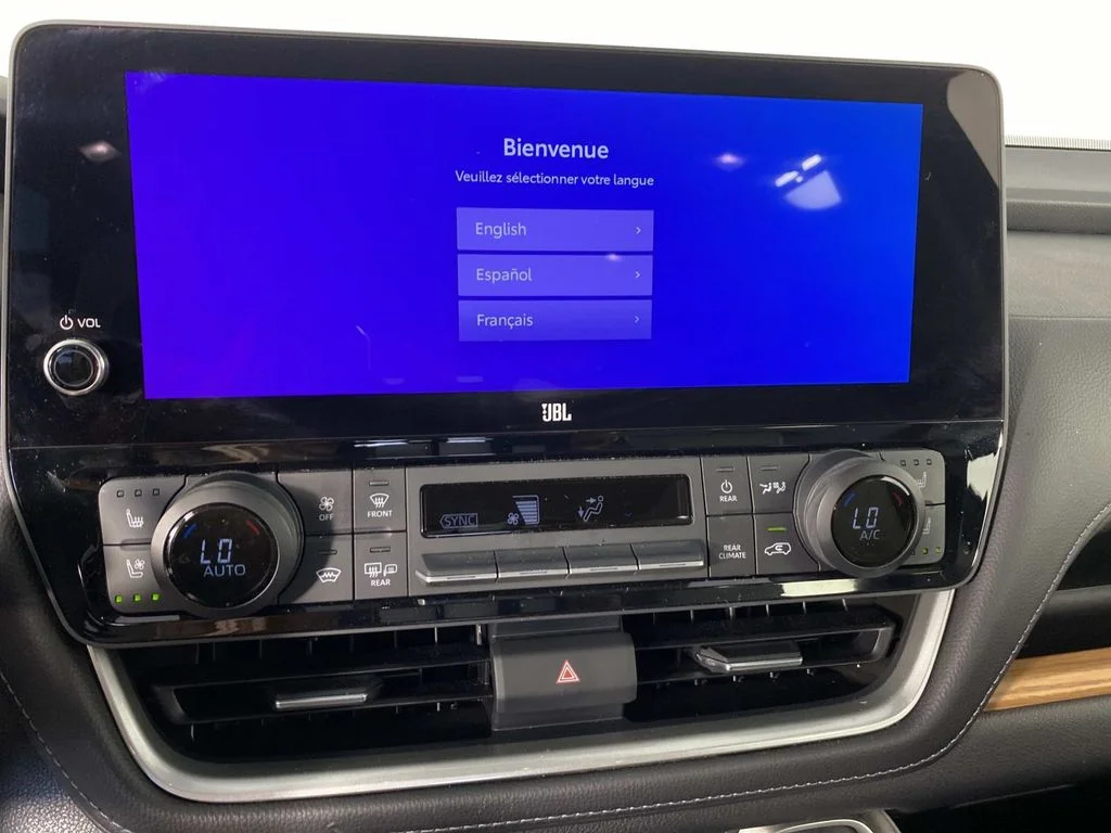Used 2025 Cloud Toyota Platinum image 23